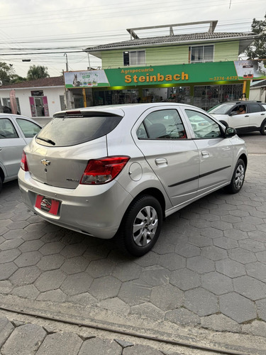 Chevrolet Onix ONIX HATCH LT 1.0 8V FlexPower 5p Mec.