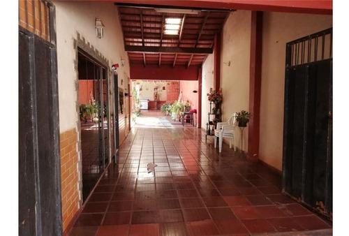 Imagen 10 de 14 de Vendo Casa En El Barrio Pettirossi De Cambyreta: 3 Cuartos.