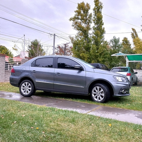 Imagen 2 de 16 de Volkswagen Voyage 1.6 Highline 101cv 2017