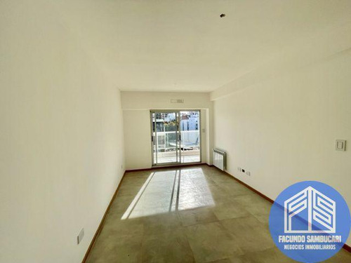 Dpto 2 Amb C/ Balcón Al Fte, Piso 8, Muy Luminoso, Suite Solares, En Venta Caballito