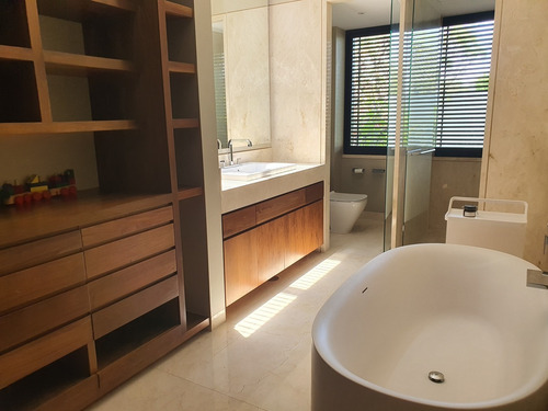 Imagen 19 de 30 de Majestuosa Residencia En Condominio En Venta Lomas De Chapul