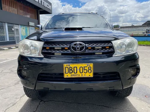 Toyota Fortuner 3.0 Sr5