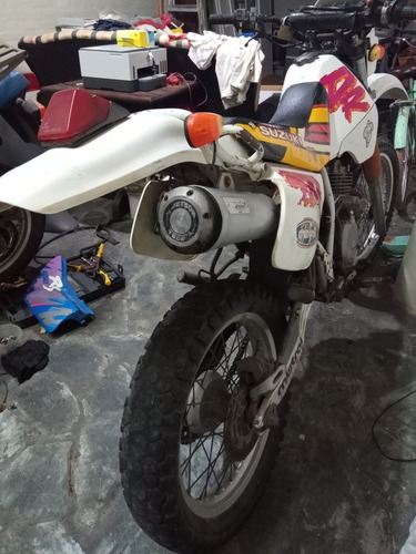 Imagen 2 de 11 de Suzuki Dr 350s