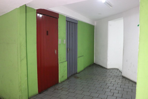 Imagen 7 de 8 de Venta De Cochera Cubierta En Once Seguridad 24hs