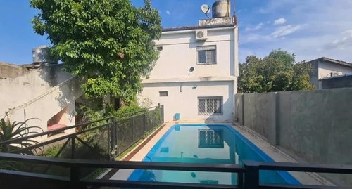 Imagen 2 de 13 de Excelente Ph 4 Ambientes Con Piscina Y Cochera