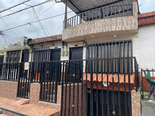 Se Vende Casa En Cuba Con 3 Apartaestudios 