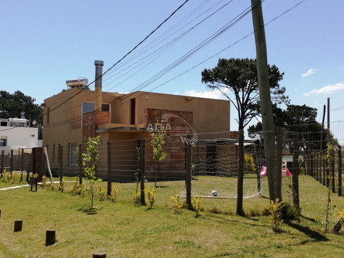 Casa En Alquiler Temporal En Pinares, Punta Del Este!