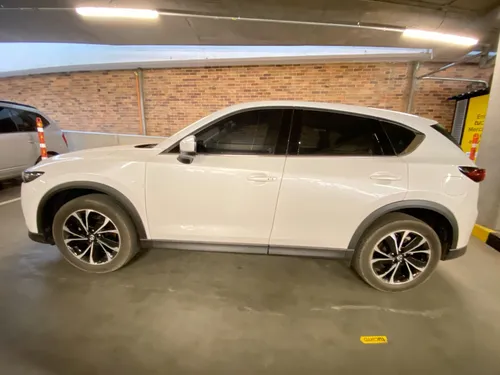 Mazda CX-5 2.5 Grand Touring LX 4