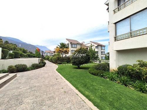 Departamento En Venta De 3 Dorm. San Carlos Apoquindo 2 E