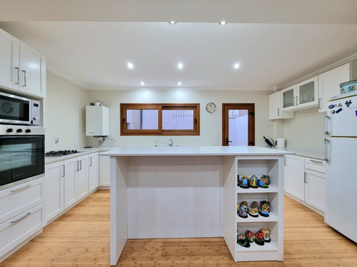 Imagen 6 de 20 de Chalet Cuatro Ambientes