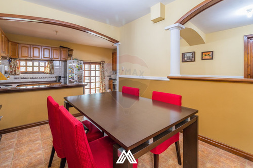 Casa De 4 Dormitorios Y 3 Baños A Metros De Rambla