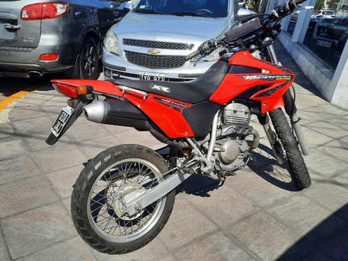 Imagen 8 de 9 de Honda Tornado