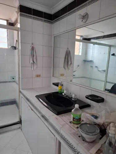 Apartamento En Venta En Conquistadores. Cod V12650
