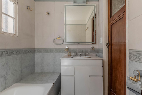 Ph De 3 Ambientes En Barrio Ingles - Caballito Sur