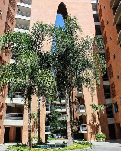 Alquilo Apartamento 200m2 3h+s/3.5b+s/3p Lomas De Las Mercedes 9975