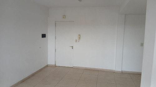 Departamento En Alquiler En Lanus Oeste