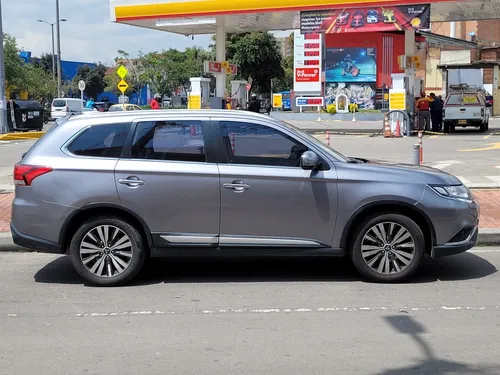 Mitsubishi Outlander 2.4 Kaiteki 4x4 automática
