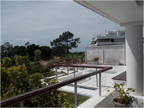 Apartamento En Rincon Del Indio, 4 Dormitorios *- Ref: 15757