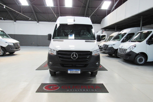 Imagem 2 de 11 de Mercedes-benz Sprinter 516 T.a. E.l. 21/22 Furgão 14m³