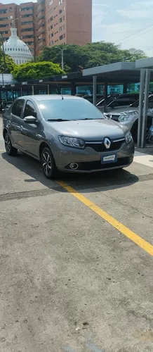 Renault Logan 1.6 Privilege / Intens