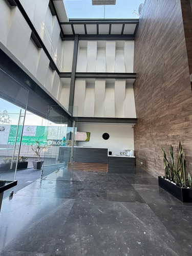 Oficina Renta, Novo Emerald Business And Health Center.
