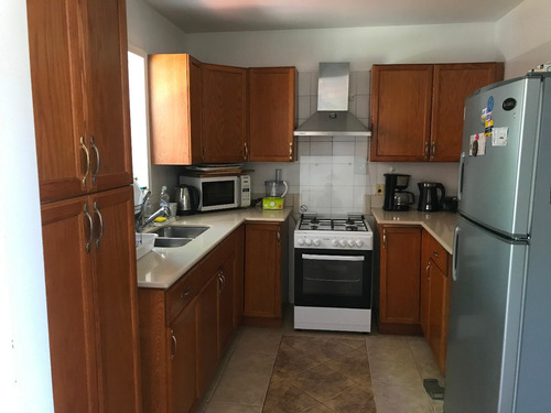 Casa De 3 Cuartos, Living Y Comedor, 2 Baños Y Cochera