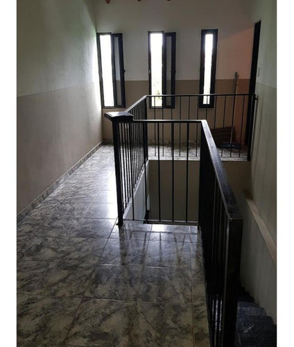 Imagen 13 de 23 de Importante Casa En Venta En Paso Del Rey, Calle Claudio Marí