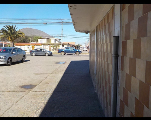 Ampli Superficie Con Local Comercial En Venta En La Serena.