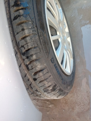 Imagem 13 de 15 de Fiat Siena 2012 1.0 Fire Flex 4p