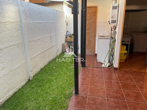 Casa En Venta De 2 Dorm. En Curicó