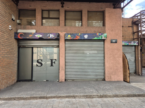 Metro Los Leones, Nueva Lyon A La Calle, Alto Flujo Peatonal