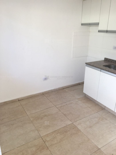 Departamento En Alquiler Ubicado En Temperley, Lomas De Zamora