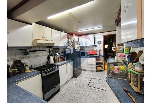 Venta De Amplia Y Cómoda Casa En Maipú