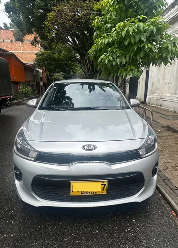 Kia Rio 1.4 Vibrant Hb At