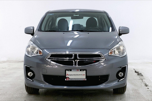 Imagen 3 de 25 de Dodge Attitude 4 Pts Sxt, 12l, Tm5, A/ac, Ve, F Niebla, Ra