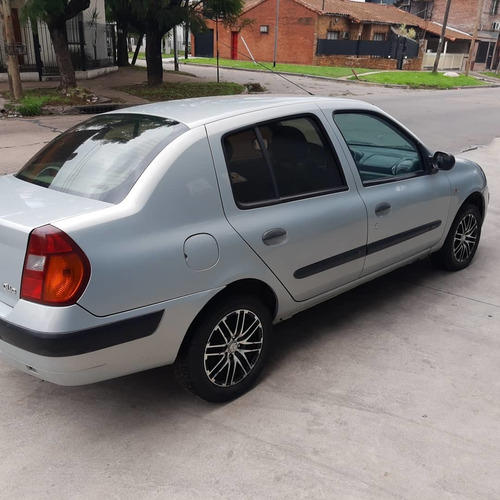 Renault Clio 2003 1.6 Privilege 4 P