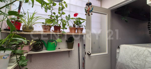 Casa En Primera Seccion De Los Héroes Con Vigilancia Y Áreas Verdes!!