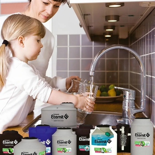 Imagen 3 de 10 de Tanque De Agua Eternit Clásico Tricapa Vertical 850l