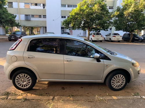 Fiat Punto 2013 Itália Attractive 1.4 Única Dona