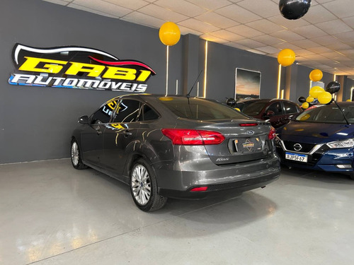 Ford Focus 2.0 SE PLUS 16V FLEX 4P POWERSHIFT