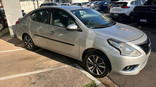 Nissan Versa Versa V-drive 1.6 Premium Cvt Flex Automático