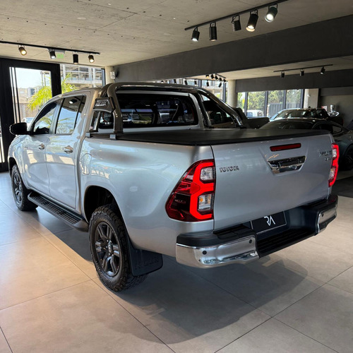 Toyota Hilux Pick-up 2.8 Cd Srv 177cv 4x2
