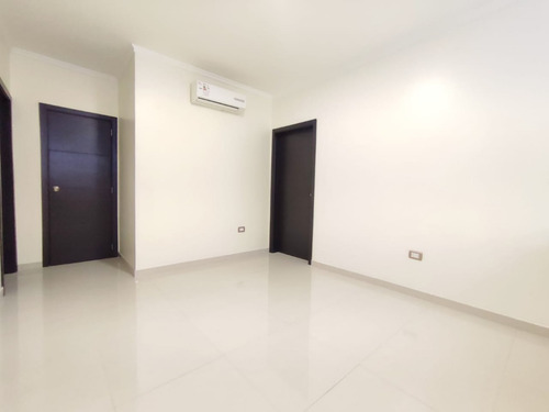 Imagen 4 de 27 de Cv-904 Zona Norte Townhouse En Villa Punta Norte Sector Lago Mar Beach