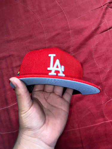 Gorra New Era Roja Los Ángeles. Talla 7 1/2