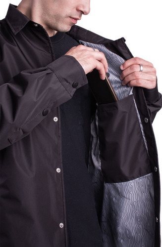 Imagen 4 de 8 de Campera Woodoo Coach Jacket Marplatizada - Negro