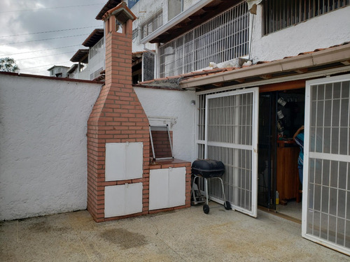 Los Naranjos Del Cafetal Imponente Vista Urbanización Privada Con Cámaras Vigilancia Sótano Incorporado A Terraza Con Parrilera 6habitaciones 7baños 4puestos Tanque 10.000lts