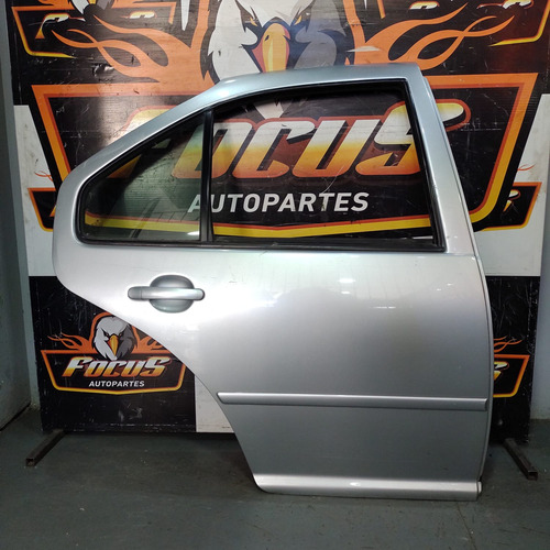 Puerta Trasera Derecha Volkswagen Bora ---- Gris Plata