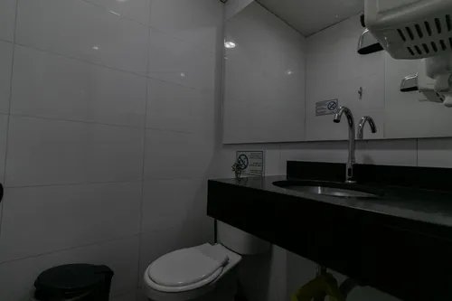 Local En Arriendo En Chico. Cod A1021297