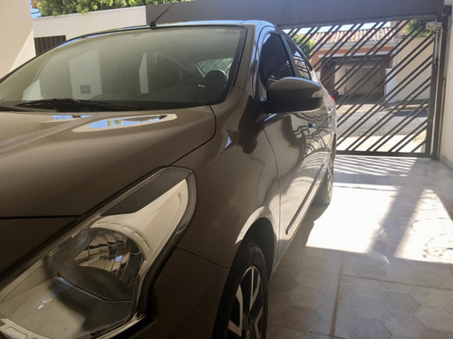 Nissan Versa 1.6 16v Unique Flexstart Cvt 2017 - Impecável