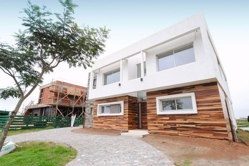 Casa En Venta Al Lago En Puertos - Nordelta Ii